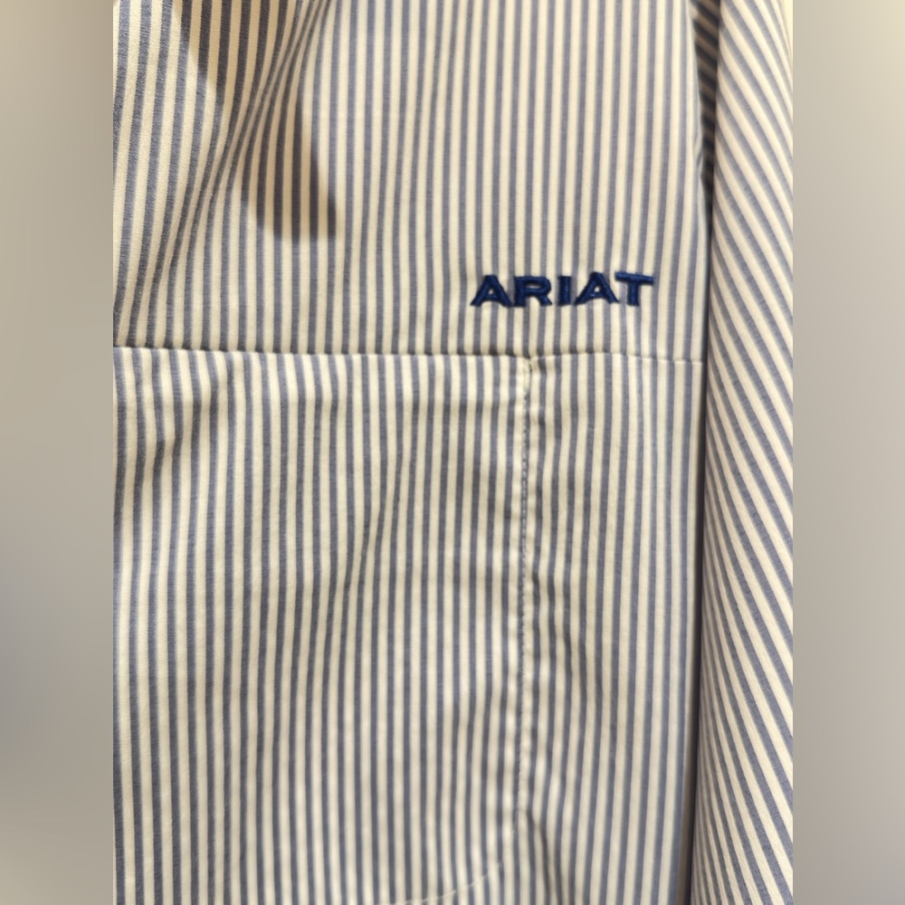 Pair of Women’s Ariat VentTek Blue & White Shirts XL - Picture 8 of 13